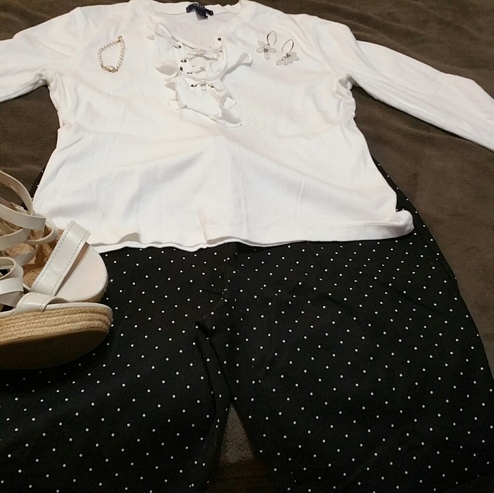 Black with white pokadot capris